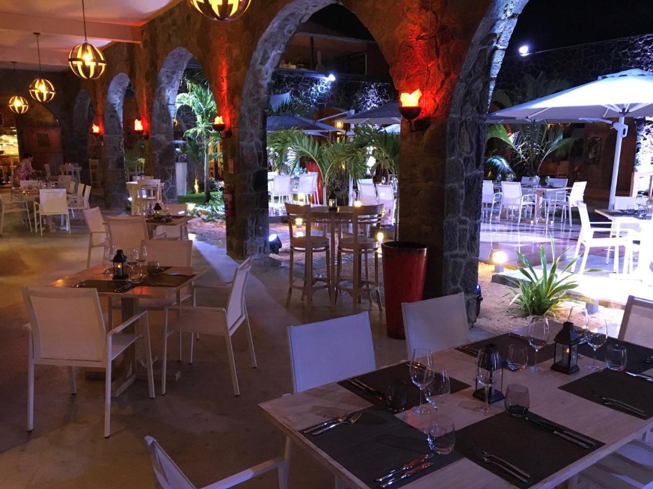 Hotel Hacienda Plaza Pereybere Beach Exterior foto