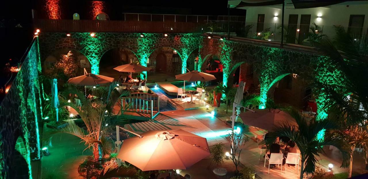 Hotel Hacienda Plaza Pereybere Beach Exterior foto